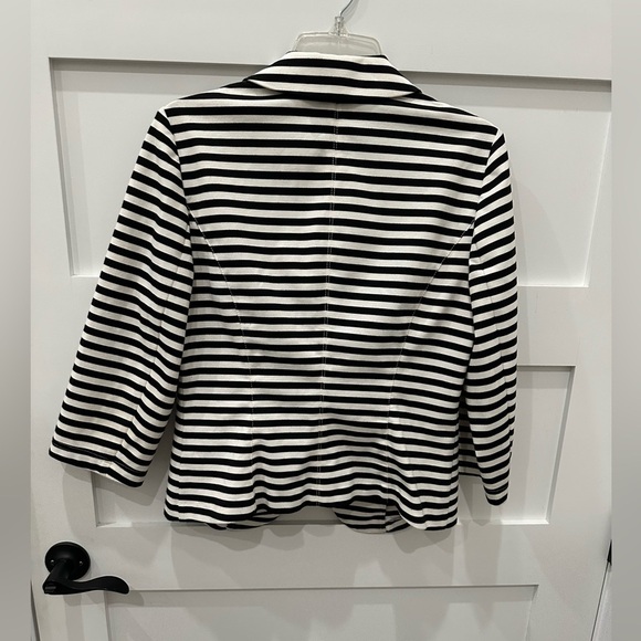 White House Black Market Striped Blazer Size 10 - Picture 5 of 5